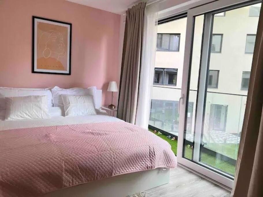 B104 - Liberty Bridge Lovely Home With Free Parking Budapest Esterno foto