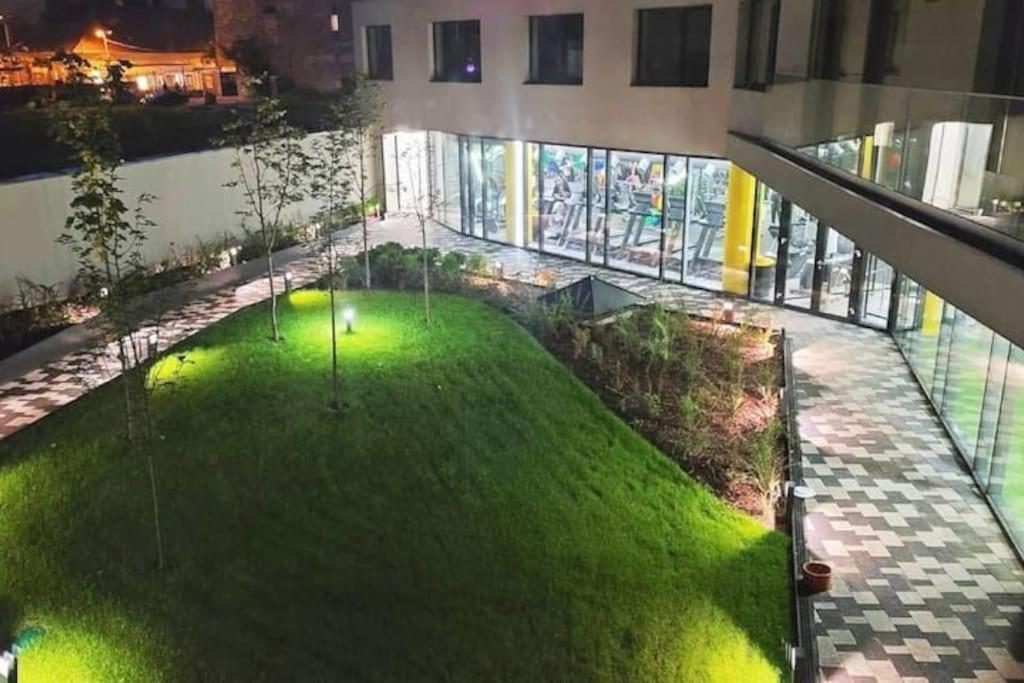 B104 - Liberty Bridge Lovely Home With Free Parking Budapest Esterno foto