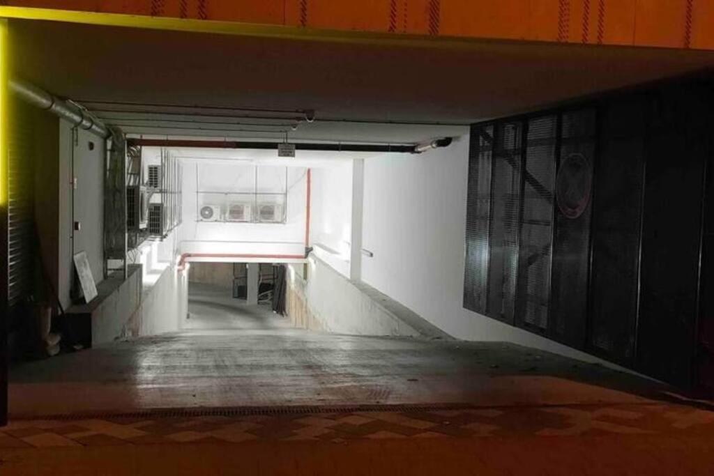 B104 - Liberty Bridge Lovely Home With Free Parking Budapest Esterno foto